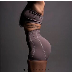REPAIR "ENERGY" PUMP SHORTS IN NIRVANA GRAY